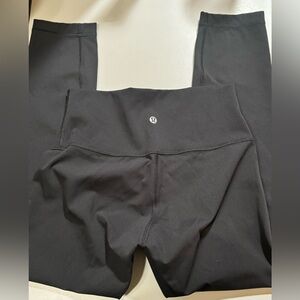 LULULEMON Black Cropped Workout Leggings Size S